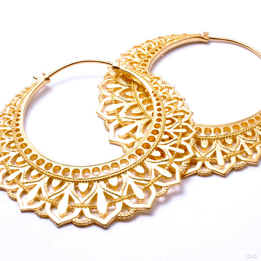 Manuka from Maya Jewelry in Yellow-gold-plated Brass close up