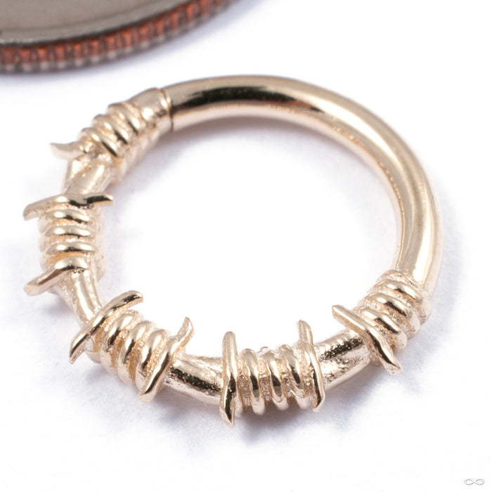 Barbed Wire Seam Ring in Gold from Tawapa in yellow gold