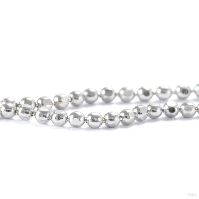 Double Beaded Lynx Chain in Gold from Pupil Hall in white gold close up