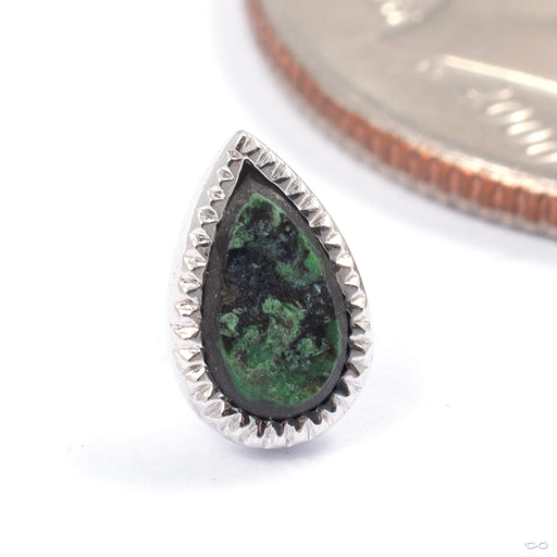 Teardrop Grizant Druzy Press-fit End in Gold from Auris Jewellery in white gold with uvarovite