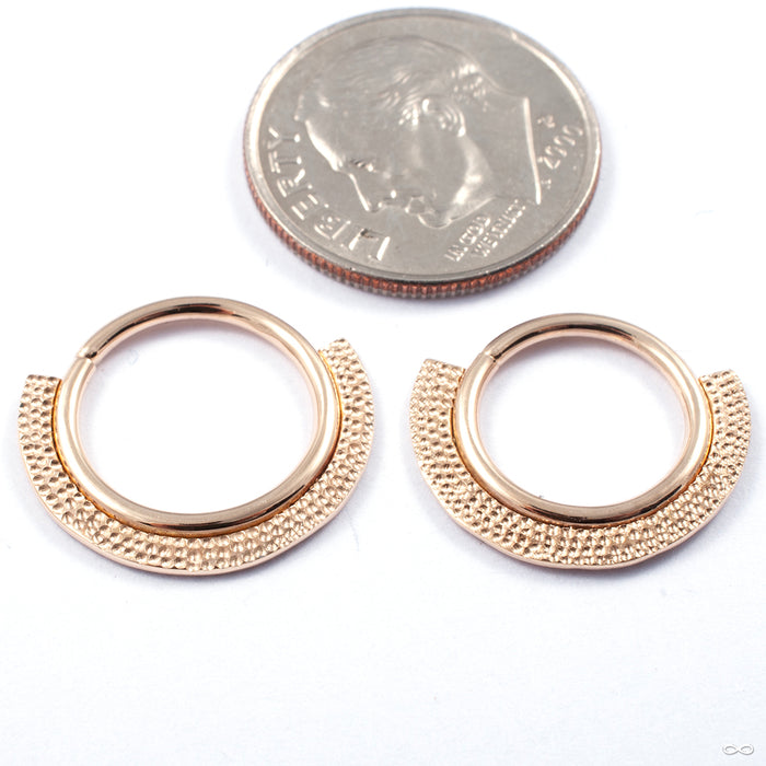 Hammered Fan Seam Ring in Gold from Dusk Body Jewelry in yellow gold