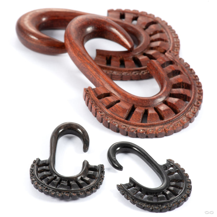 Papyrus from Tawapa in assorted materials