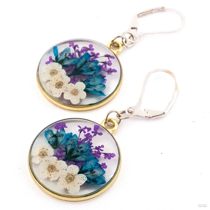 Round Flower and Fern Earrings from Uzu Organics in 18g with silver