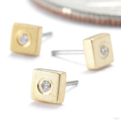 Square Sloan Press-fit End in Gold from Modern Mood with diamond in yellow gold