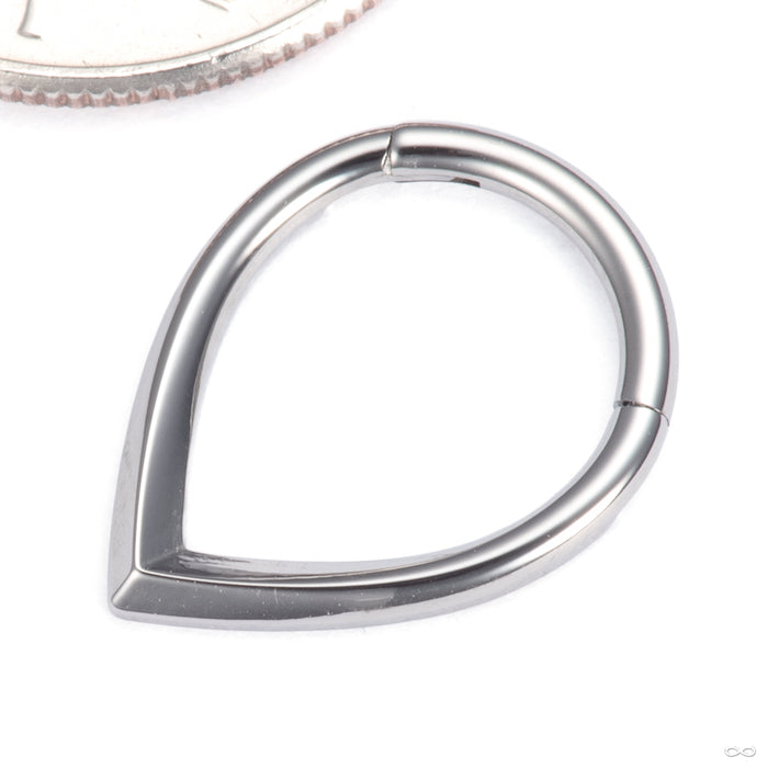 V Clicker in Titanium from Diablo Organics