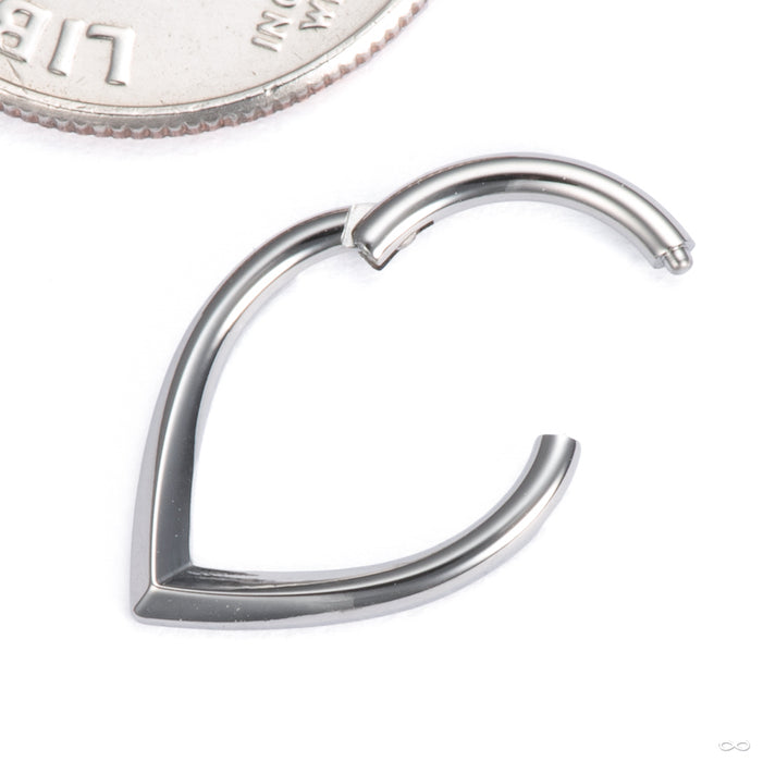 V Clicker in Titanium from Diablo Organics open detail