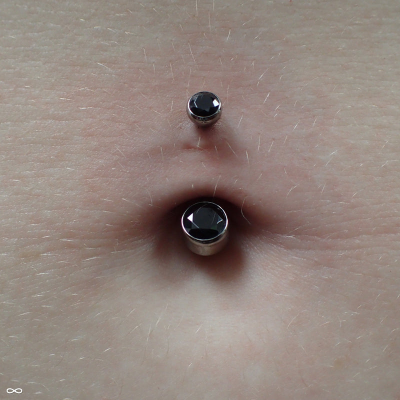 Navel piercing by Zach