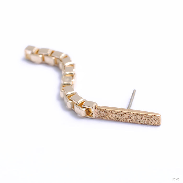Long Liz Bar Press-fit End with Chain in Gold from Quetzalli in yellow gold