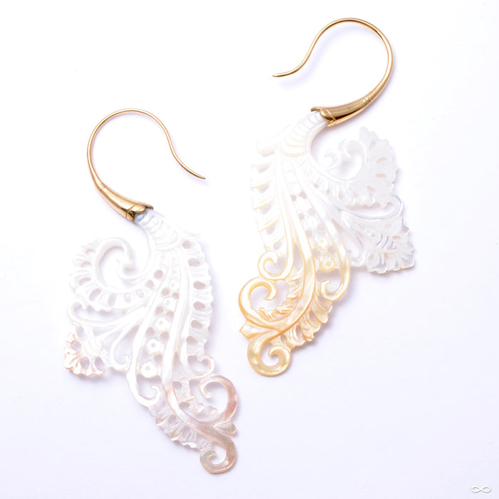 Bonita Earrings from Maya Jewelry in Yellow-gold-plated Brass with Shell