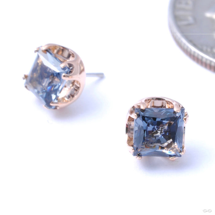 Princess-cut Gem Press-fit End in Gold from Anatometal in smoke
