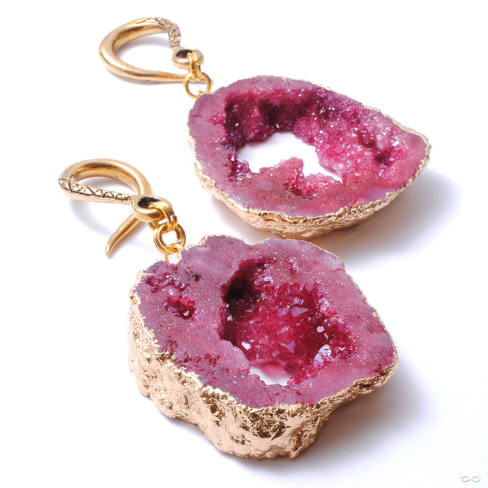 Crossovers with Magenta Geode from Oracle
