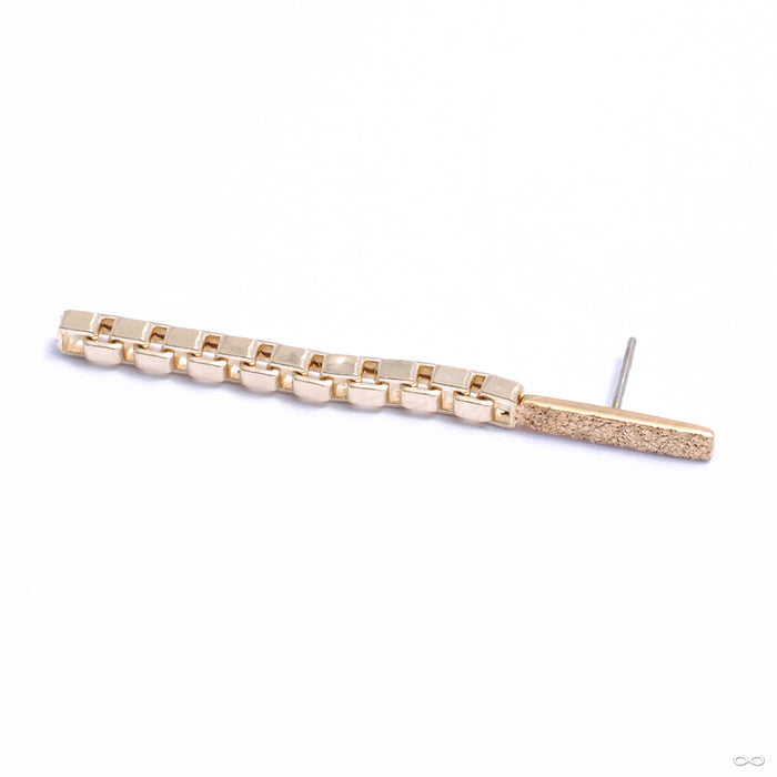 Long Liz Bar Press-fit End with Chain in Gold from Quetzalli in yellow gold