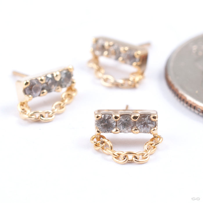 Major with Chain Press-fit End in Gold from Pupil Hall in a group with yellow gold and white sapphires