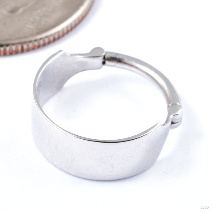 Vera Clicker in Gold from Auris Jewellery in white gold