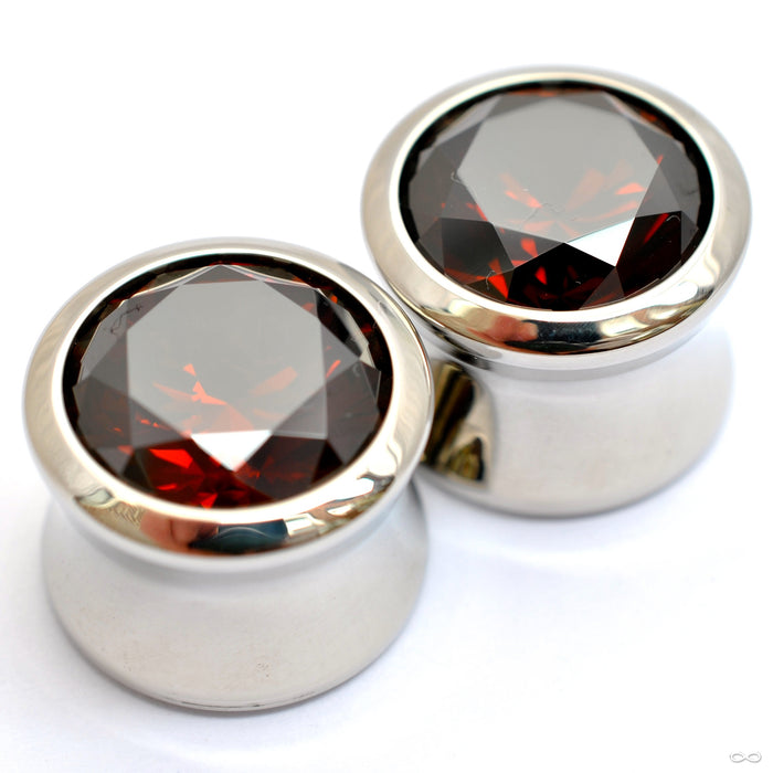 Brilliant-cut Coffee CZ Bling Plugs in 5/8” from Reign
