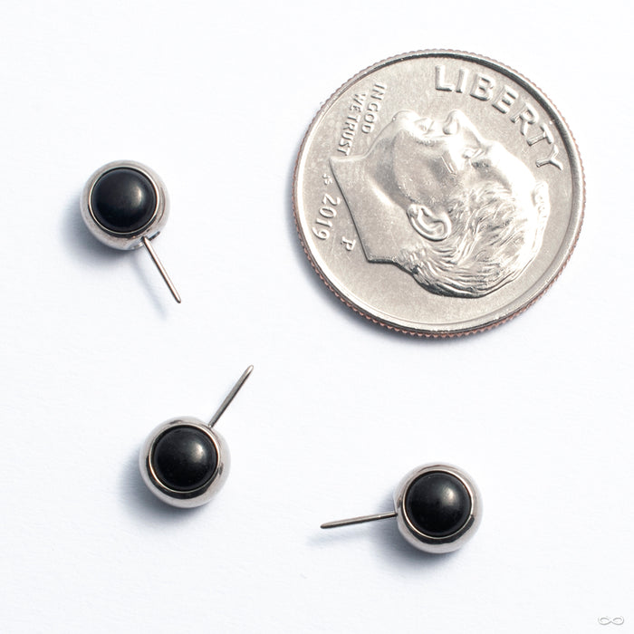 Side-set Cabochon Press-fit End in Titanium from NeoMetal with black onyx