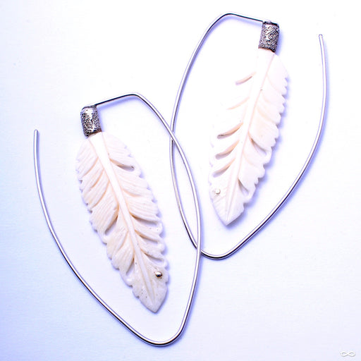 Tommahawk Earrings from Maya Jewelry in Silver with Bone